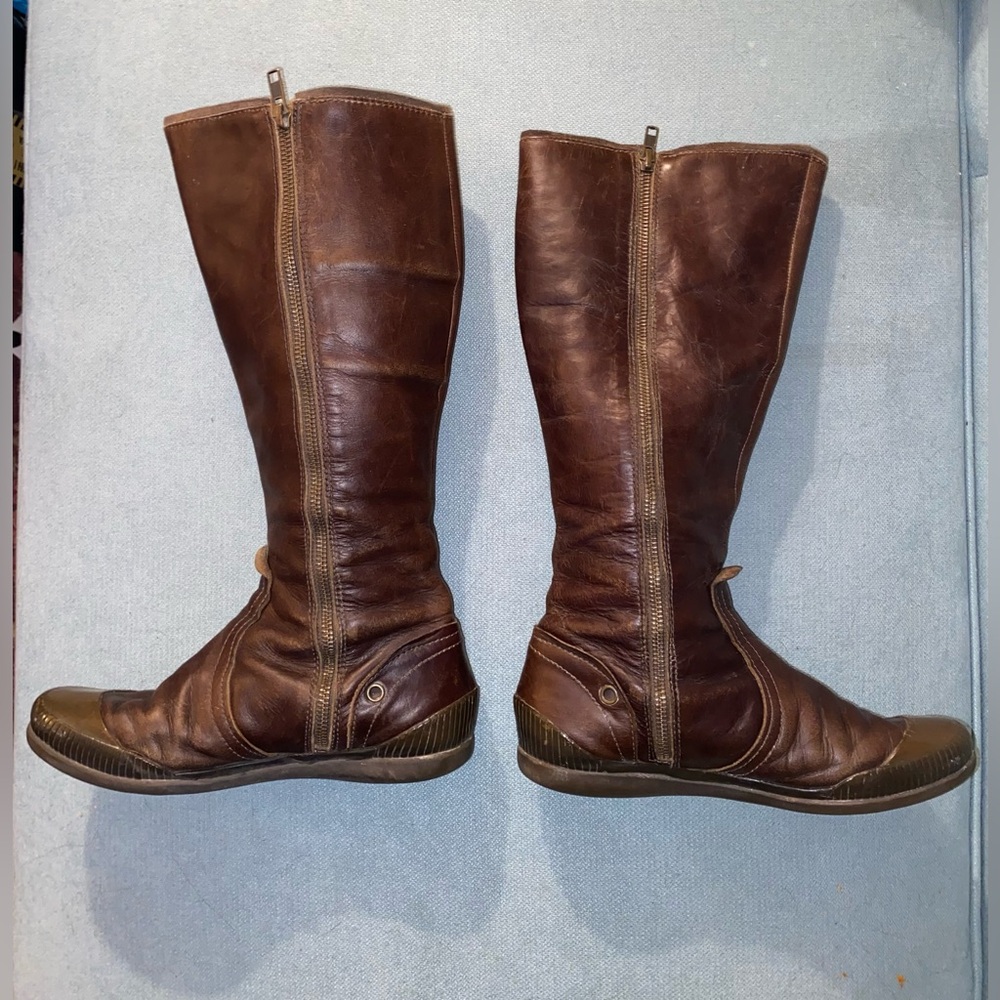 OTBT BAYBERRY BOOTS - Leather exterior, lined interior. 6.5 Vintage 2000’s.